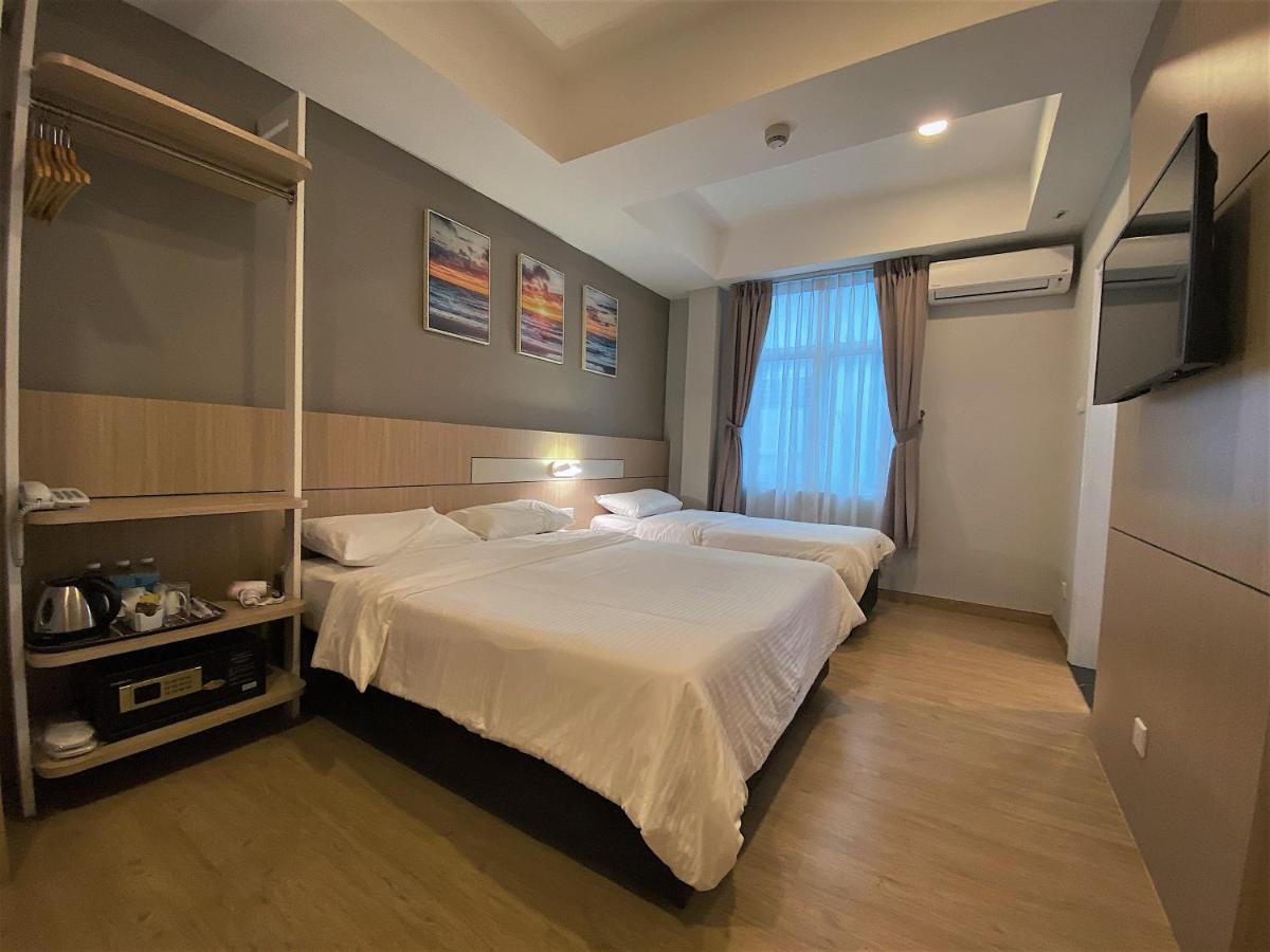 Walk In Hotel Kota Kinabalu Kültér fotó