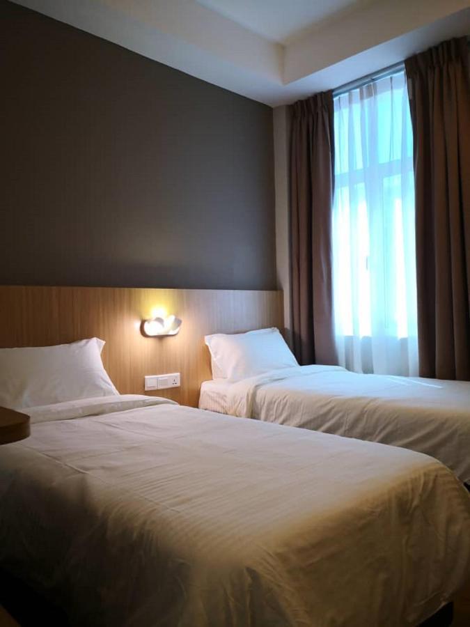 Walk In Hotel Kota Kinabalu Kültér fotó