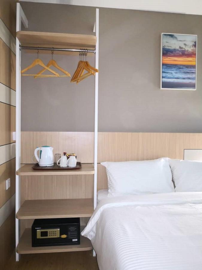 Walk In Hotel Kota Kinabalu Kültér fotó